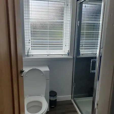 Cosy Modern 2 Bed Garden View Appartment, Parking, Tv Wifi Aberdeen Exterior photo